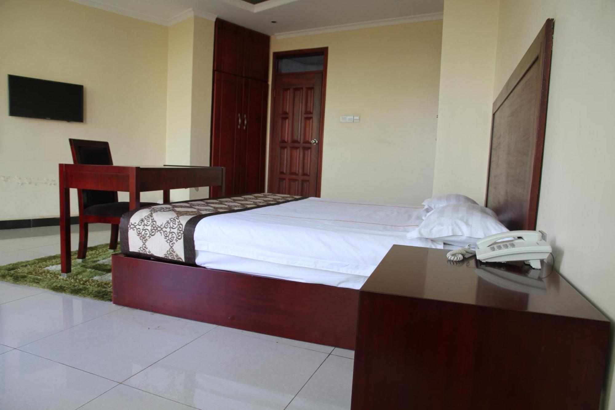 Namayiba Park Hotel Kampala Phòng bức ảnh