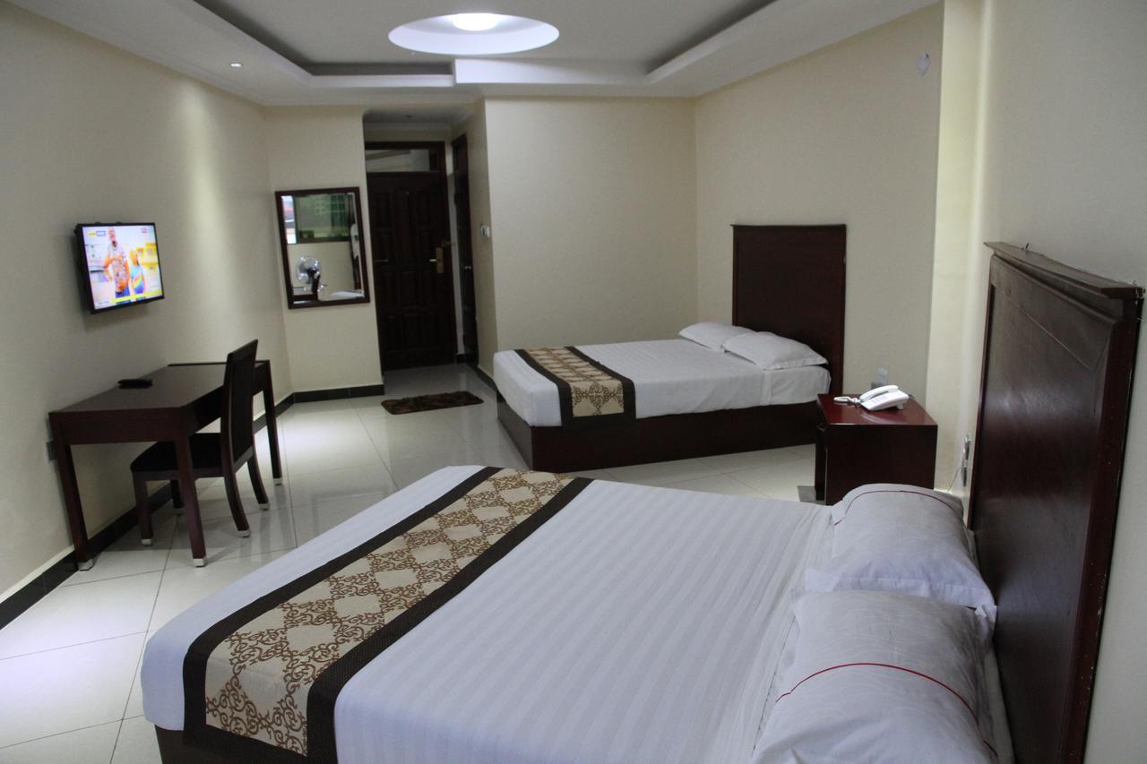 Namayiba Park Hotel Kampala Ngoại thất bức ảnh