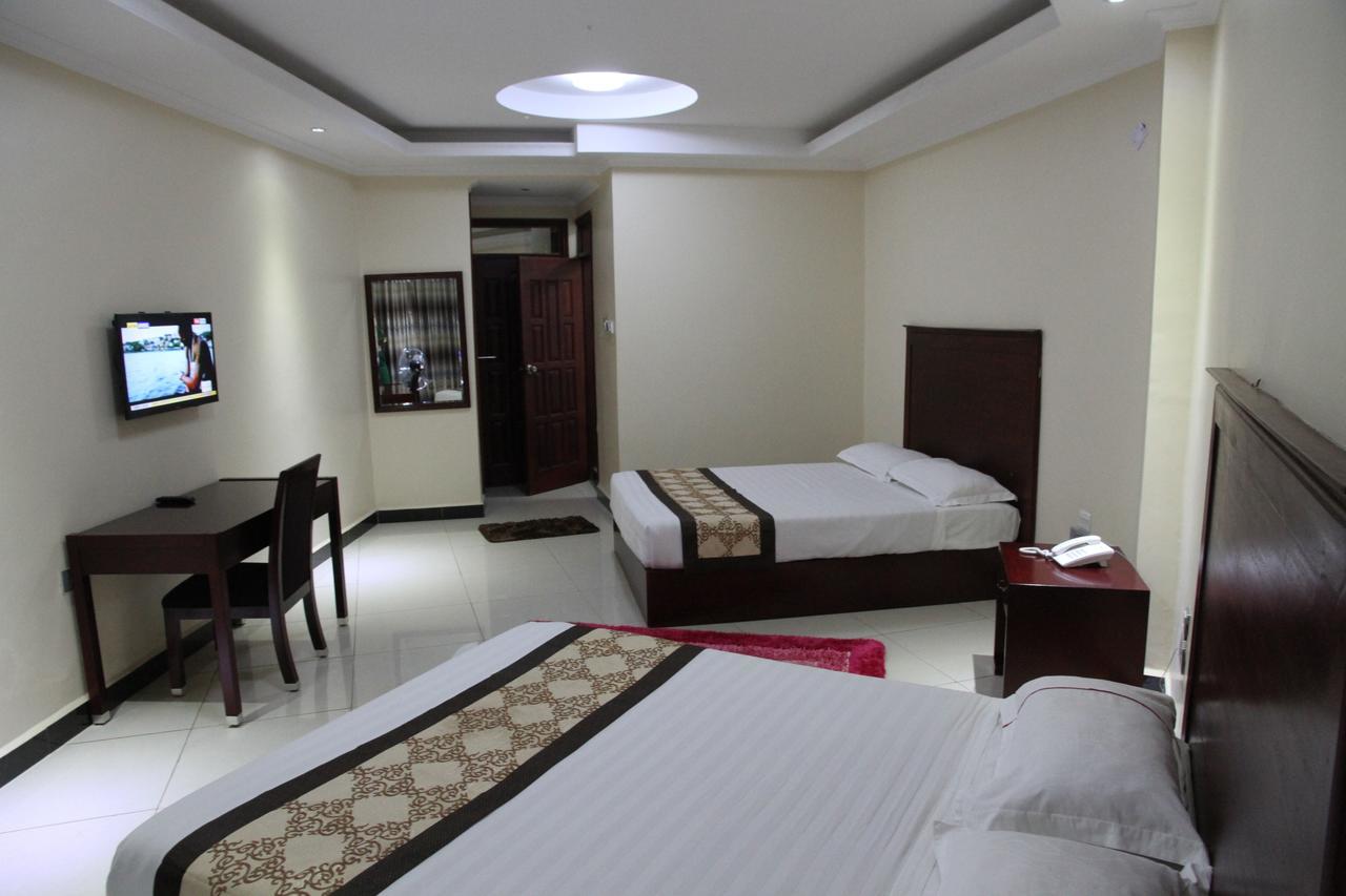 Namayiba Park Hotel Kampala Ngoại thất bức ảnh