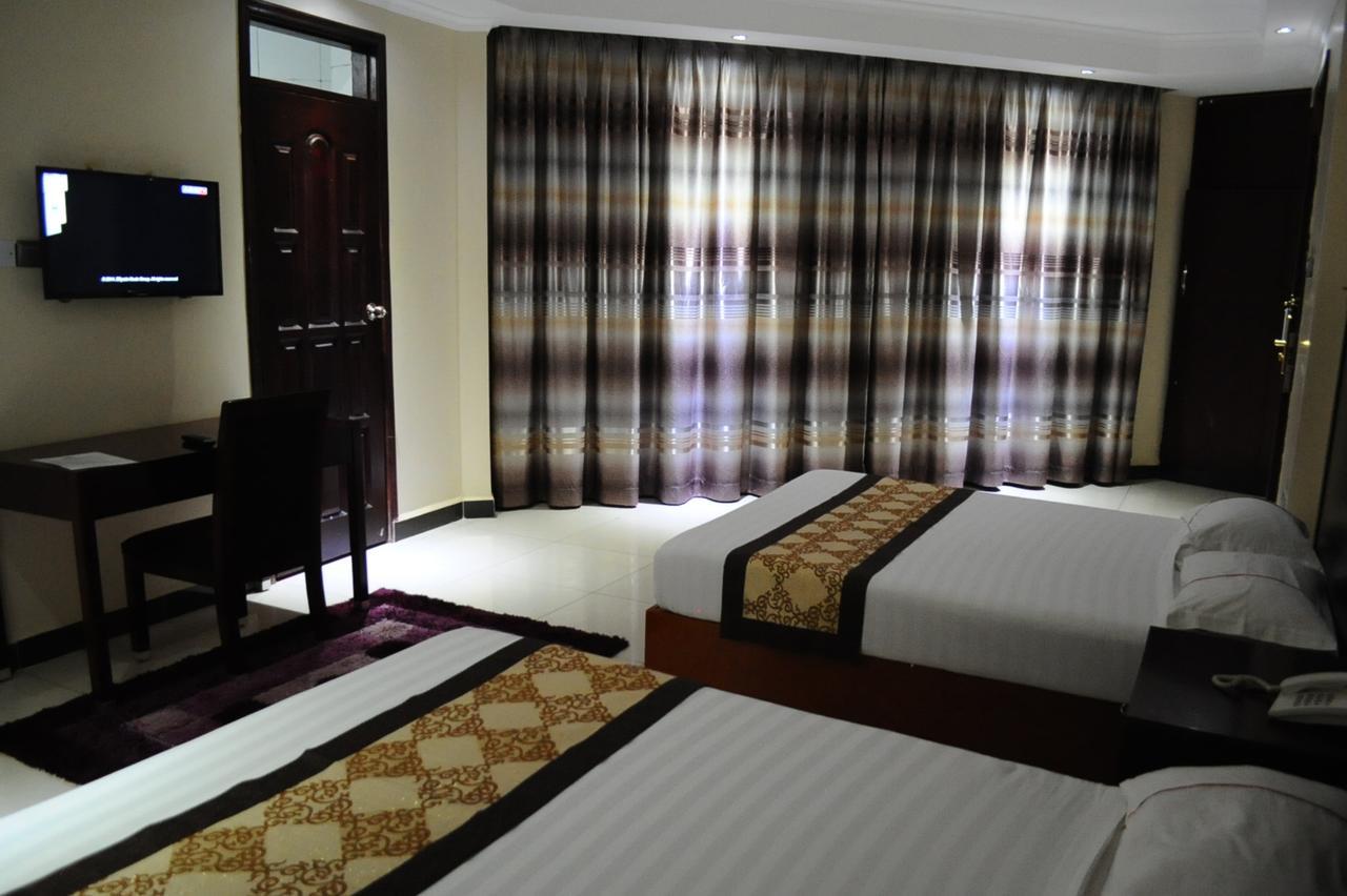 Namayiba Park Hotel Kampala Ngoại thất bức ảnh