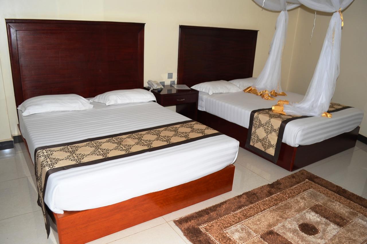 Namayiba Park Hotel Kampala Ngoại thất bức ảnh