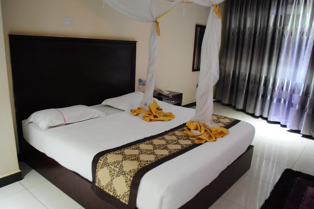 Namayiba Park Hotel Kampala Ngoại thất bức ảnh